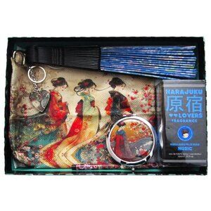 Asian Cosmetic Bag Gift Set with Harajukv Lover NEW